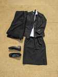 Sapatos e camisa traje Mulher