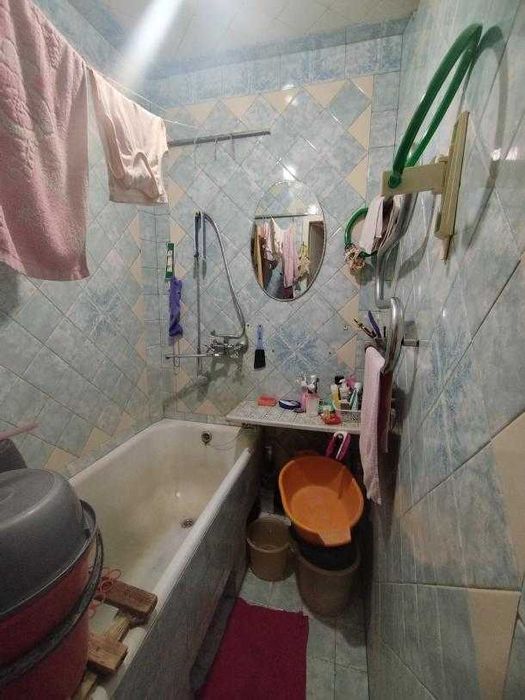 Продам 2-к кв р-н трк Украина, 605 мр, метро Барабашово