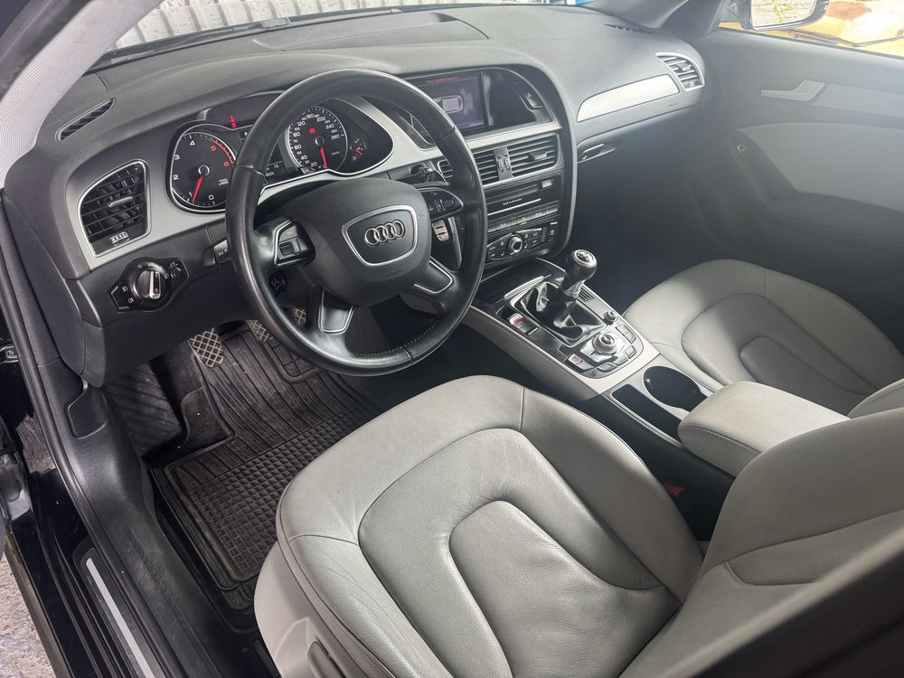 Audi a4 b8 lift 2.0 tdi