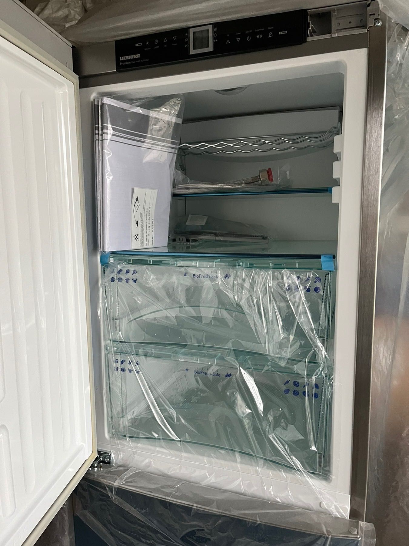 Холодильник Liebherr
SBNes 3210