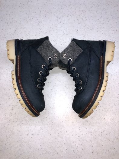Фирменные ботинки Zara р. 26 по стельке 16,5 см.