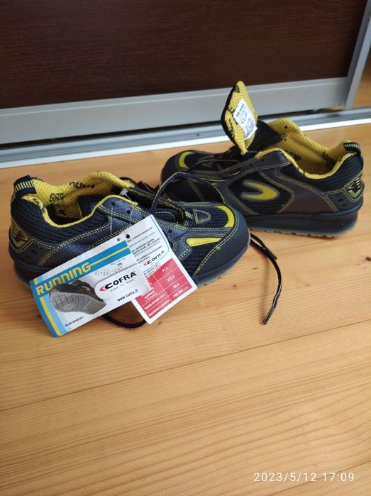 Будівельне взуття