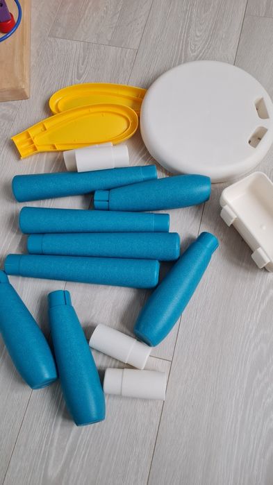 Ігровий стіл зі стільчиком і конструктором