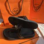 Klapki Hermes Empire klamra Kelly 39 japonki Vitkac Moliera