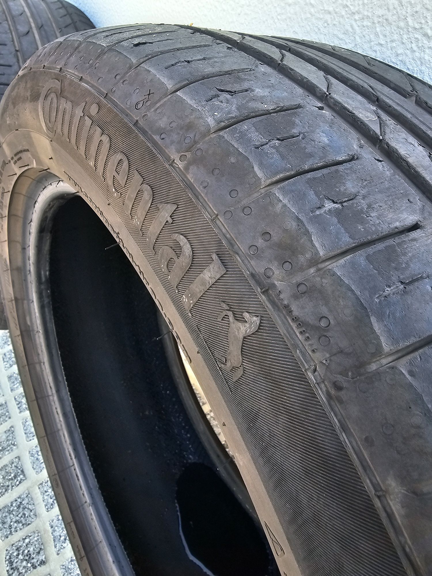 Pneus Continental Sport Contact 5 235/50R19