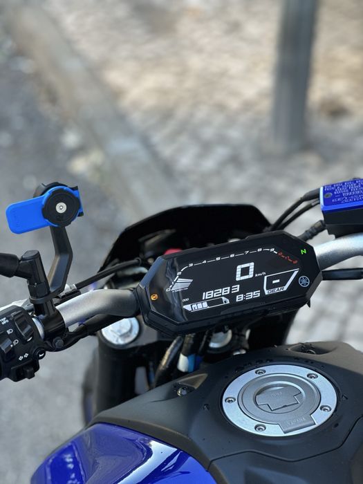 Yamaha Mt07 akrapovic/quickshift