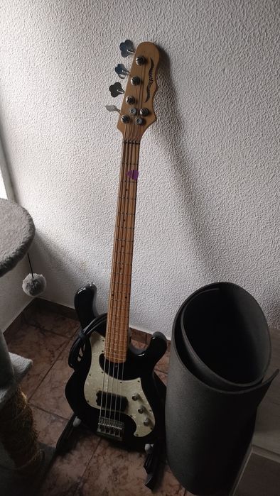 Baixo Dean Hillsboro 5 cordas – Excelente Som, Só Precisa de Setup