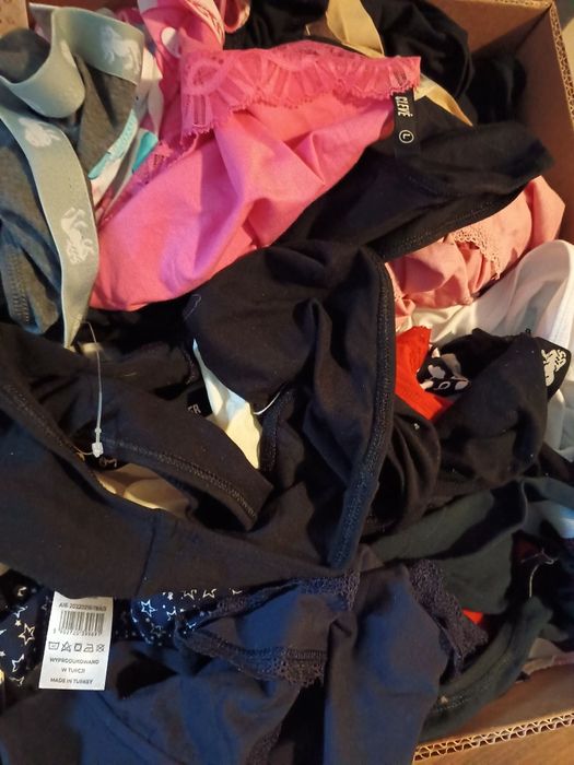 Majtki damskie mix 50 szt