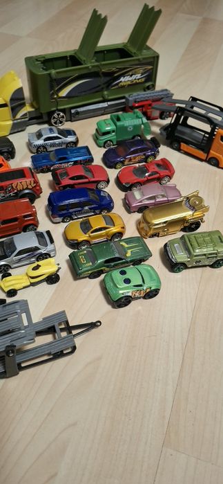 Kolekcja samochodzików dla chłopca
