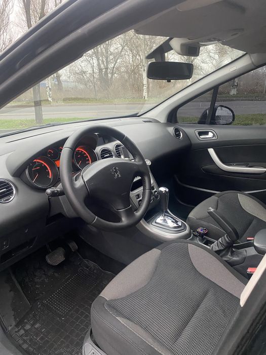 Peugeot 308/автомат/1.6