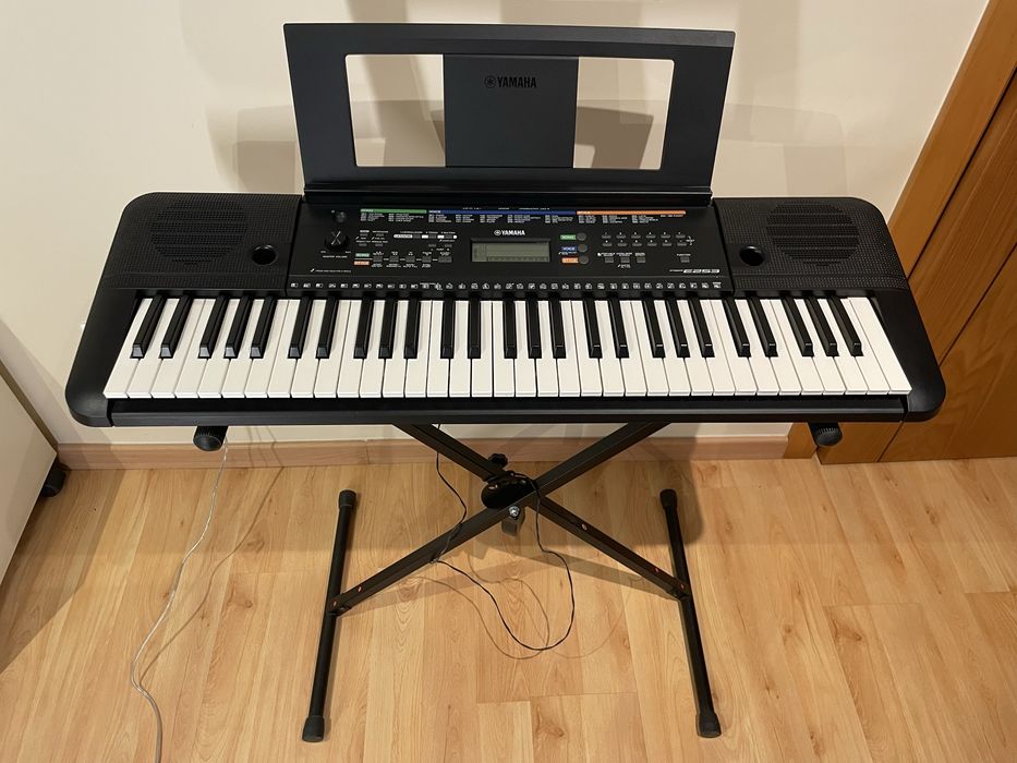 Teclado Piano Yamaha PSR-E253