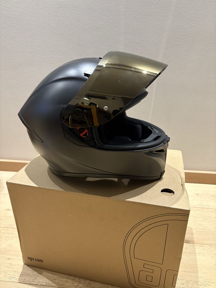 Kask motocyklowy AGV K3 rozmiar XL + dodatkowa lustrzana szyba.
