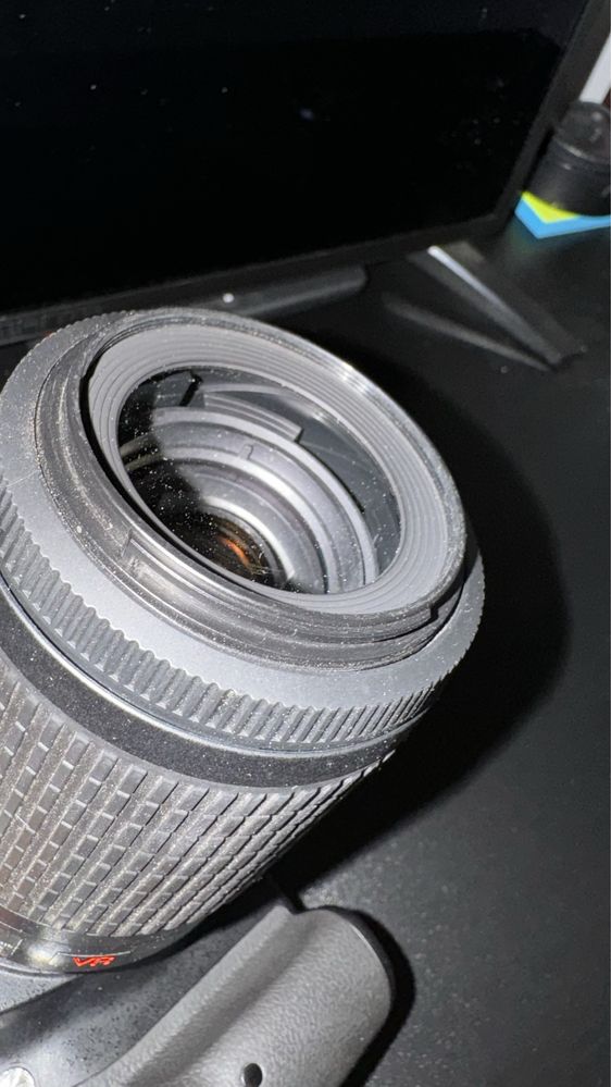 Lustrzanka Nikon D3200+Obiektyw 55-200mm ze stabilizacją VR