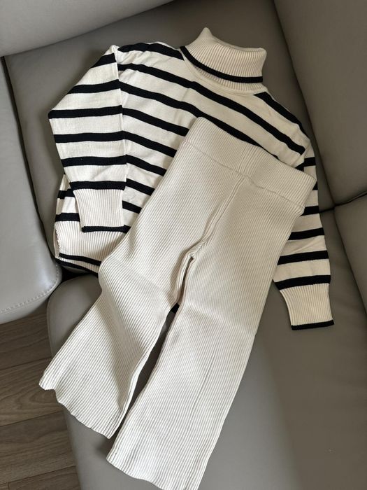 Тепленький костюм/ тепленька кофта/ набір шапка+ шарфік