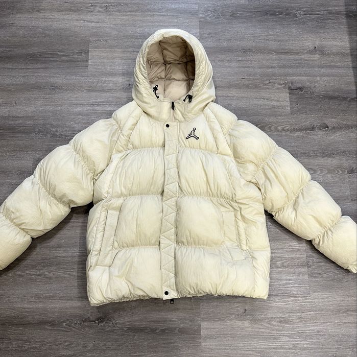 Пуховик Nike Jordan ESSENTIAL
