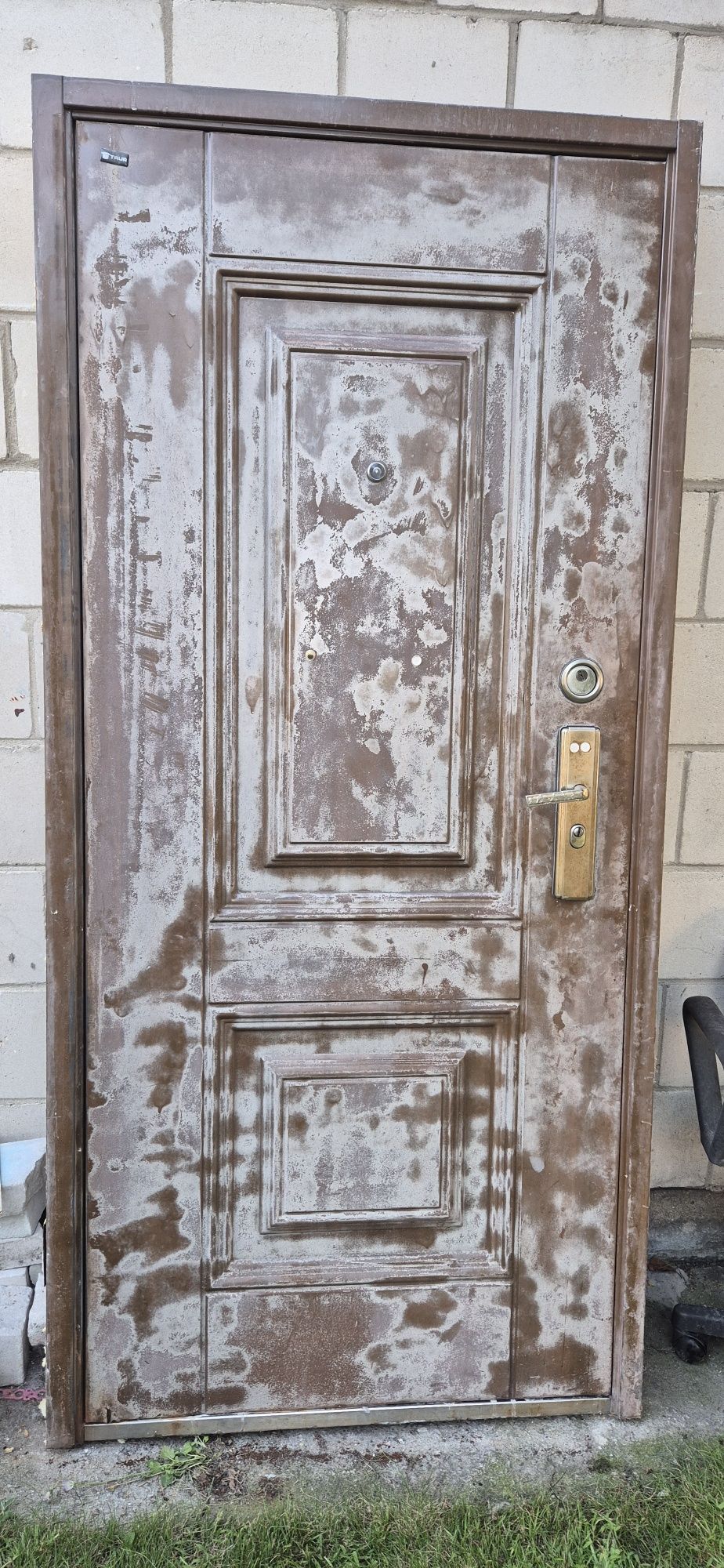 Drzwi zewnętrzne na budowę 80