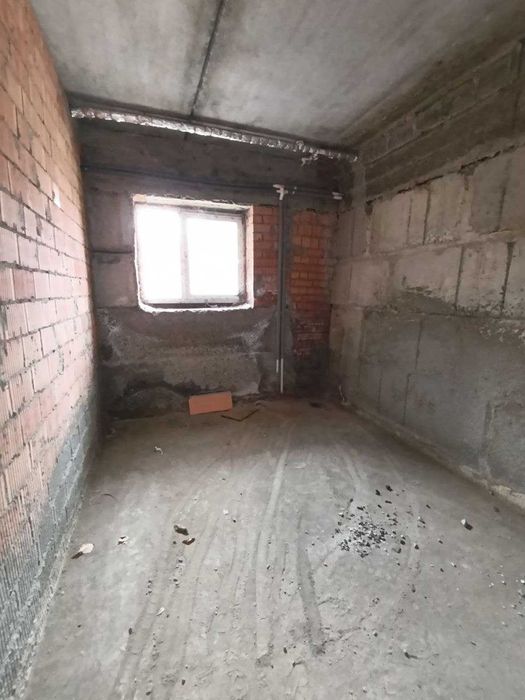 Приміщення. Офіс. Комерційне приміщення