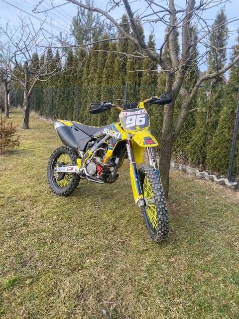Suzuki rmz 250..