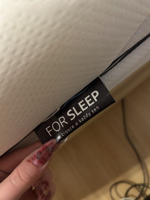 Drewniane łóżko 140x200cm  - rama, stelaż i materac