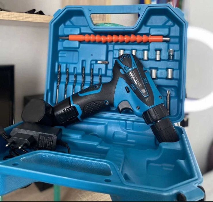 Акумуляторний шуруповерт в кейсі на 12v