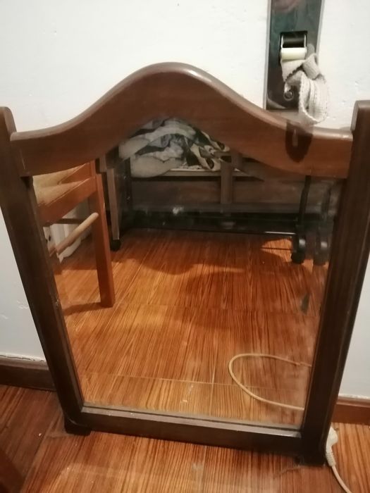 Espelho Estilo Vintage em Madeira