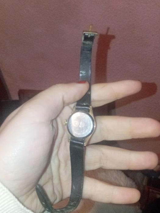 Relógio canuy pequeno não sei funciona