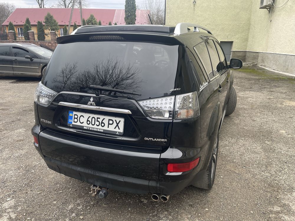 Продам мітсубісі аутлендер