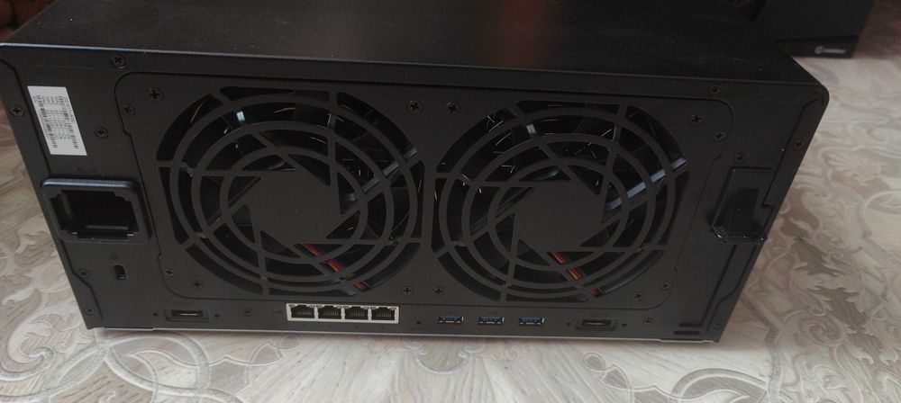 synology ds1817+