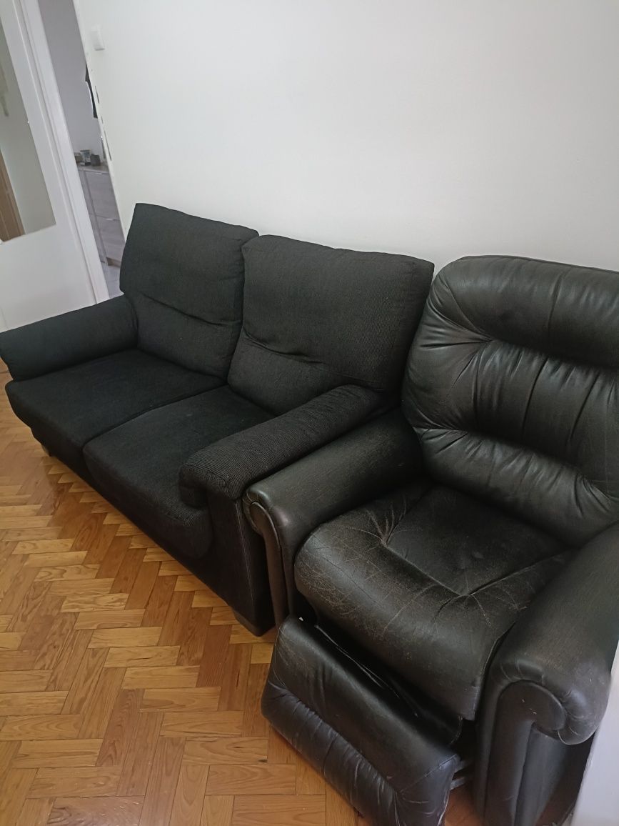 Sofá preto para sala - bem estimado