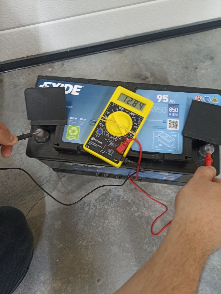 Автомобільний акумулятор Exide 95Ah 850 A Start Stop AGM EK950