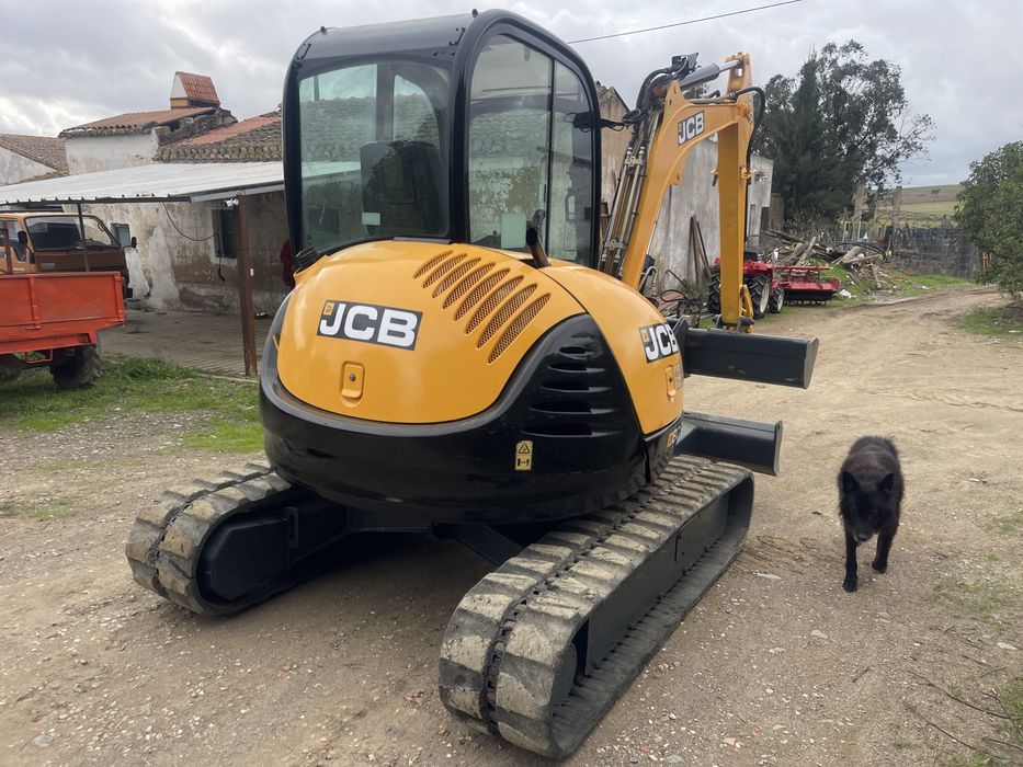 JCB 8050RTS (5.4T), 2015, 4100h, CE, Engate rapido/2 baldes. Impecável