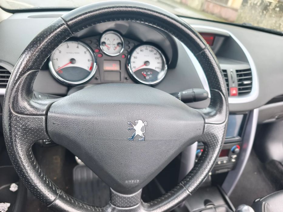 Peugeot 207 CC 1.6 16V