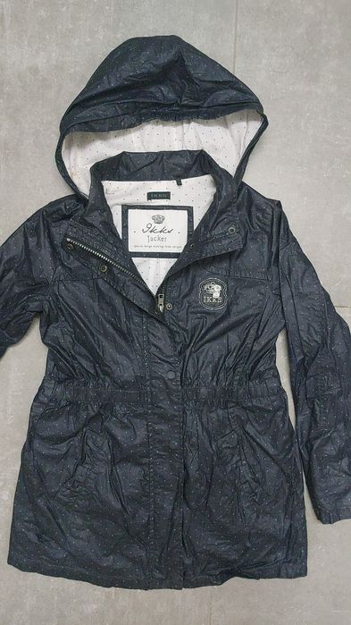 Gabardina / Impermeável da marca Catimini, menina, 10 anos.