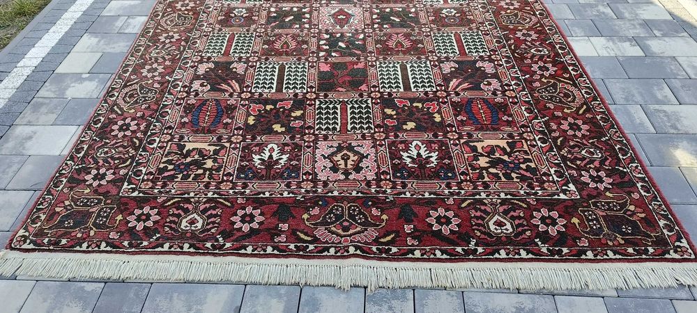 BAKHTIAR irański dywan wełniany tkany ręcznie 318 x 212 cm kwatedralny