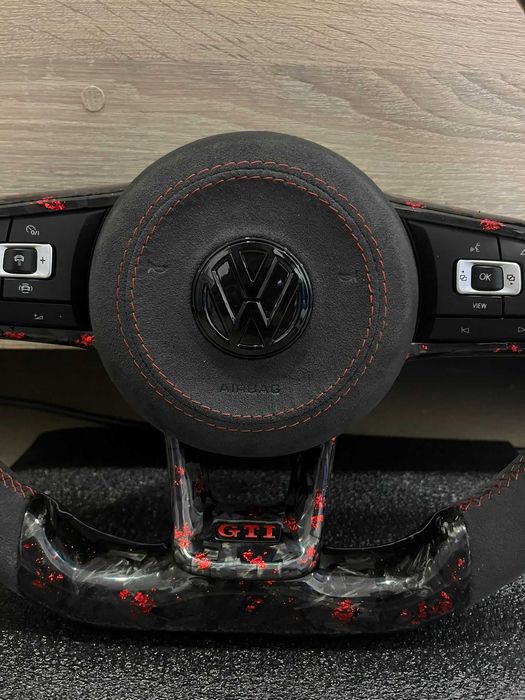 Volante VW Carbono LED Display MK5,6,7,8 R Personalizado
