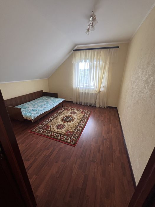 Дім котедж з гаражем 235 кв 5 кім 15 сотих Гнідин Гнедин