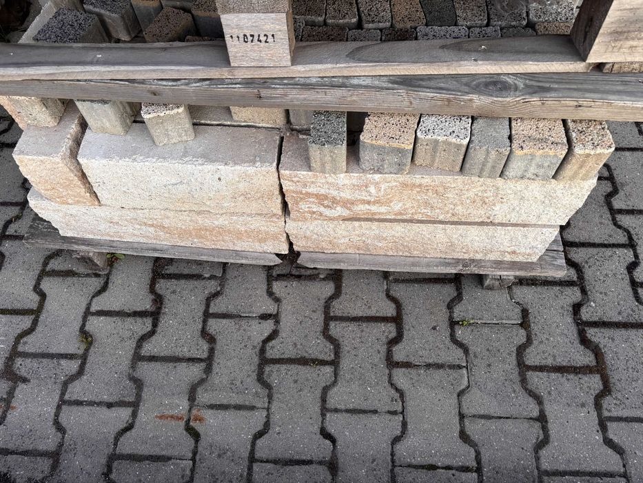 Palisada łupana 50x10x15 kolor piaskowiec