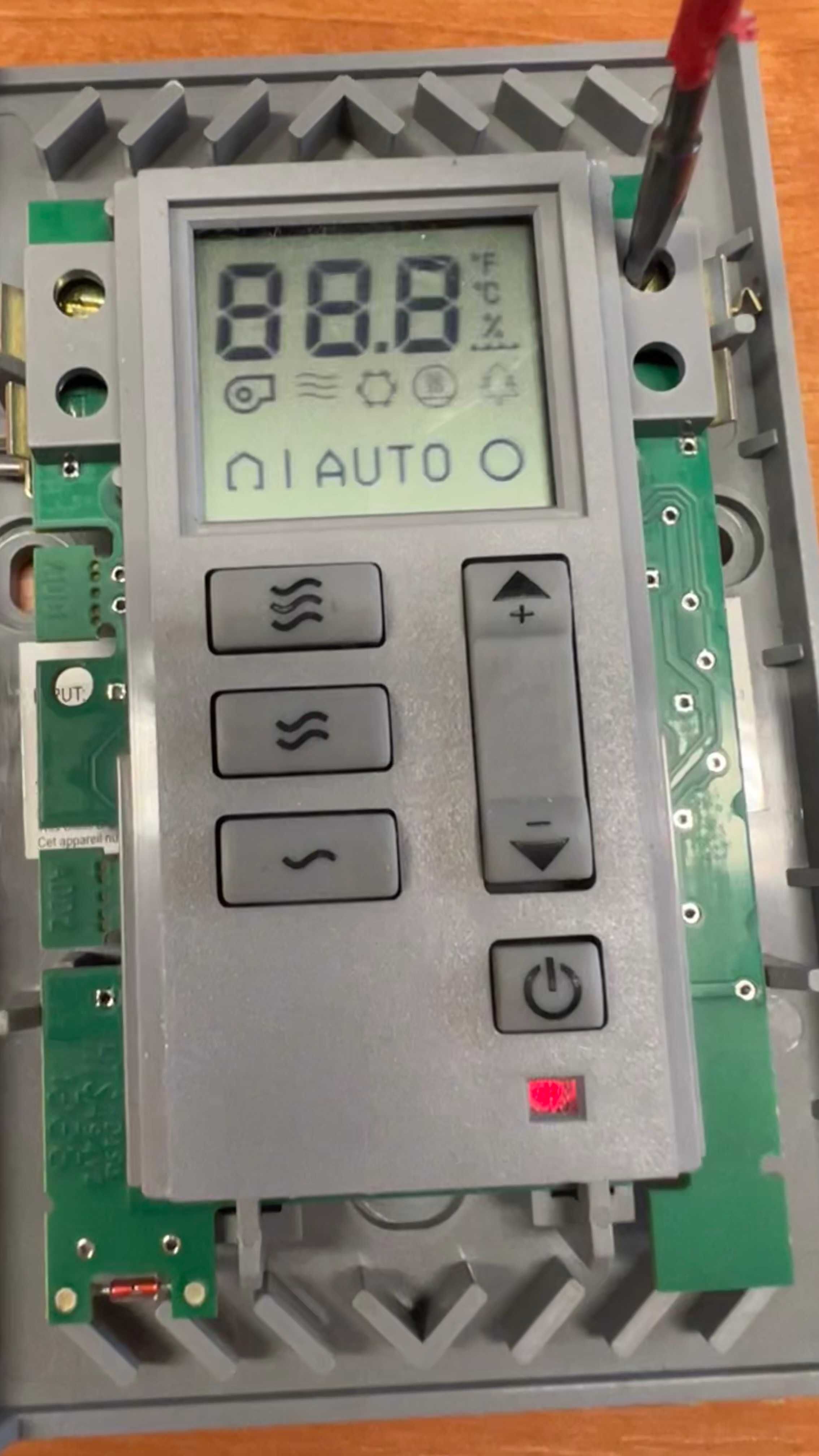 Zadajnik temperatury,  Czujnik strefowy Micro-Net MN-S4-FCS Schneider