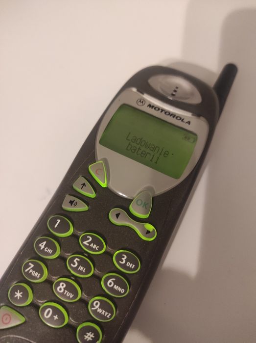 Stary, zabytkowy telefon Motorola M3888 sprawny i w świetnym stanie