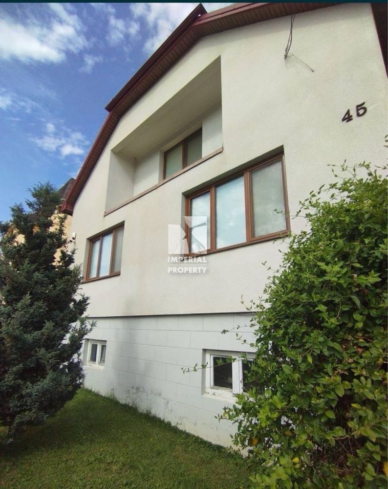 Продажа функціонально будинка ! З великою ділянкою !