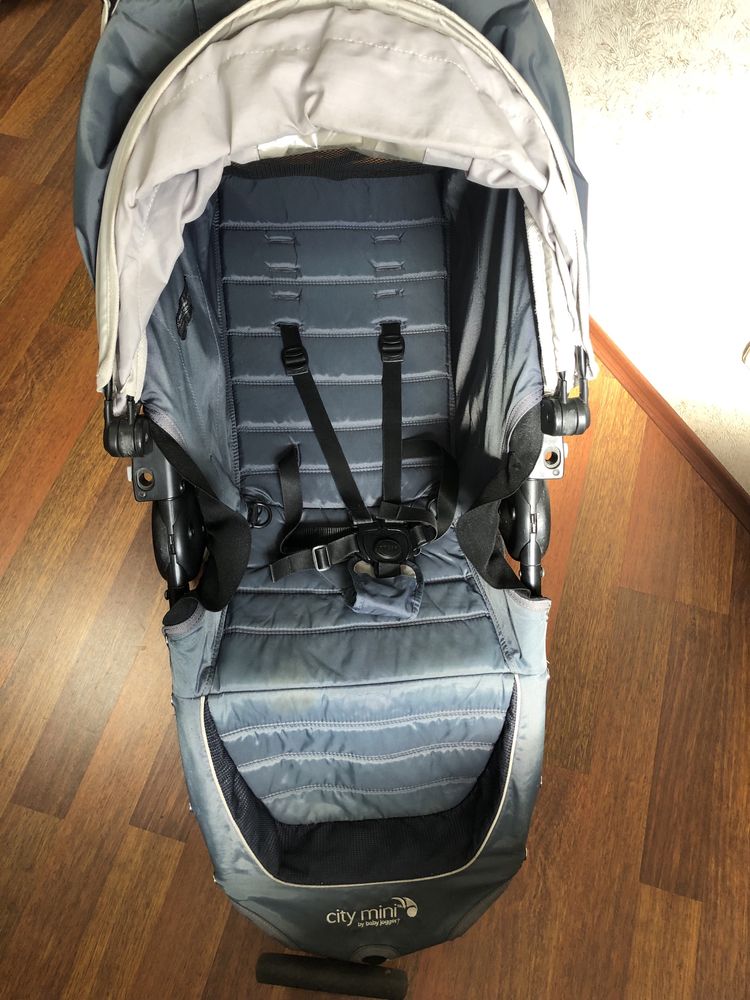 Продам коляску City mini by baby jogger