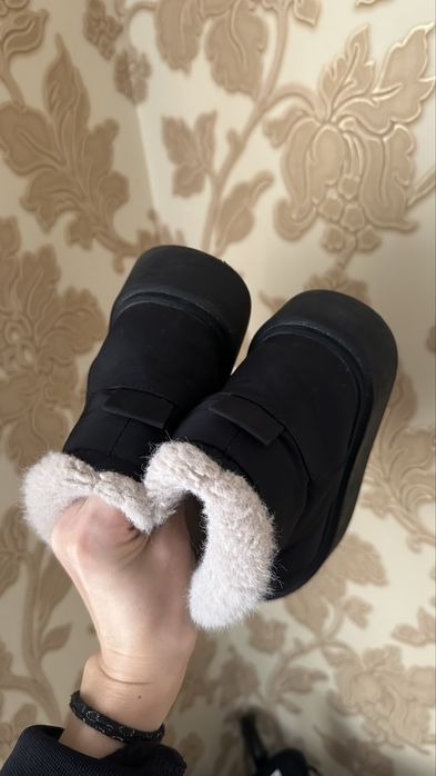 Зимові сапожки zara дутіки 35