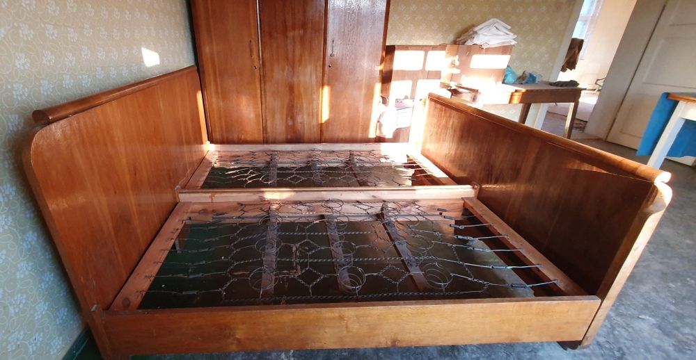 Łóżko sypialnia drewno