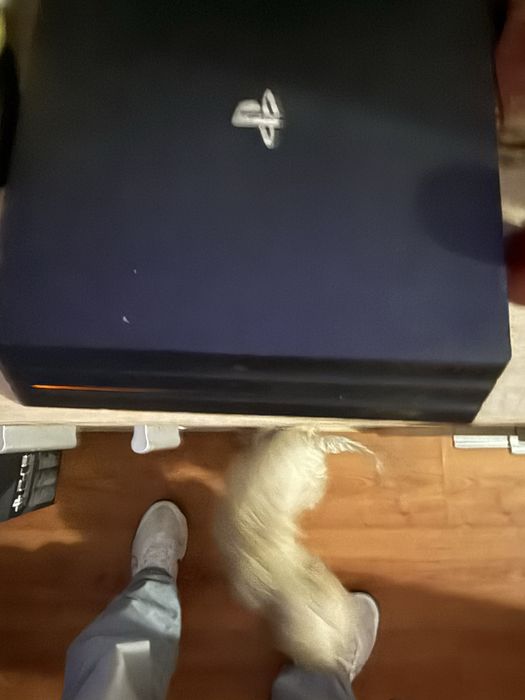 Ps4 pro em bom estado de 1 tb