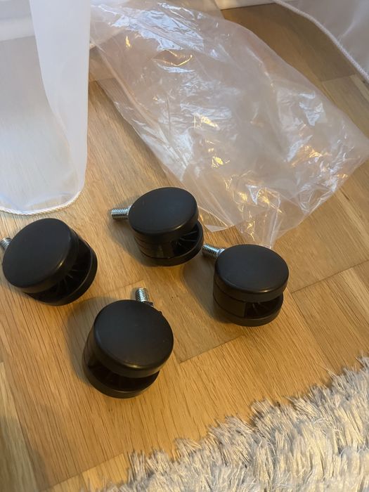 Kółka obrotowe 4 szt na gwint