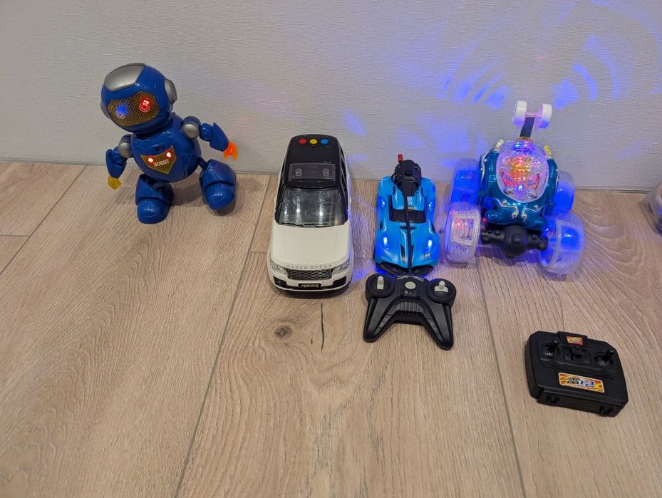 Машинка на радіоуправлінні робот пульт перевертиш