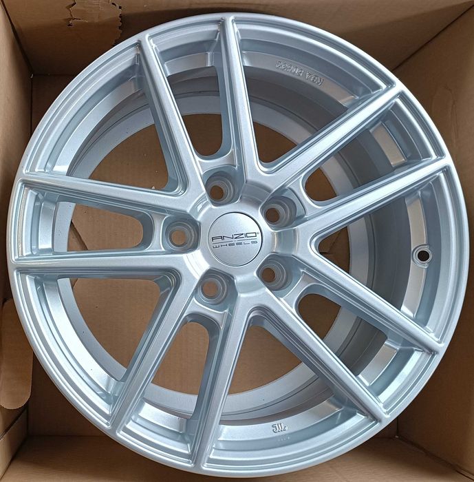 4× Felga alu Anzio Split 7.5" x 17" 5x112 ET 52 / 560