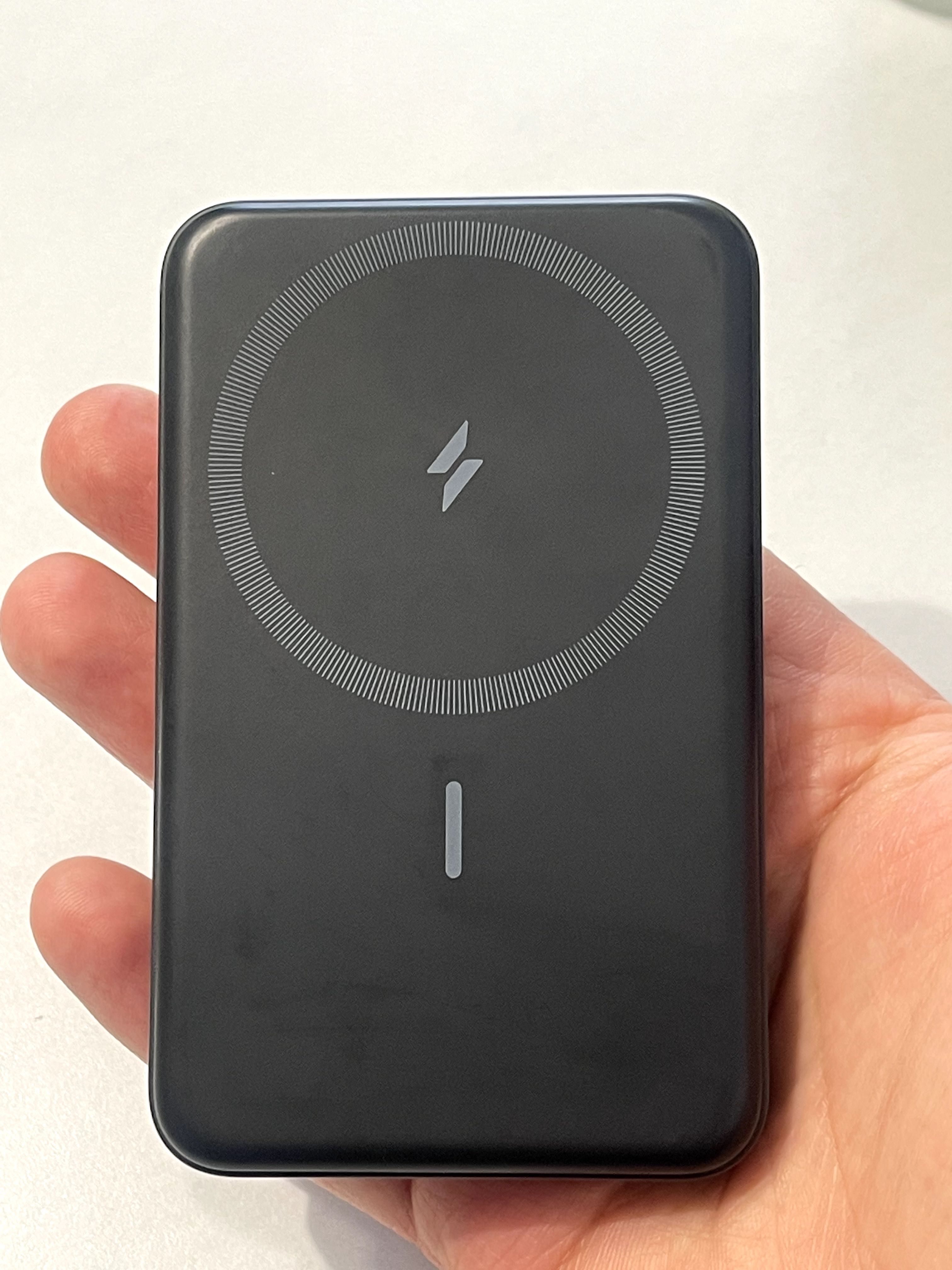 Повербанк Anker 633 Magsafe Powerbank 10 000mAh 20W.