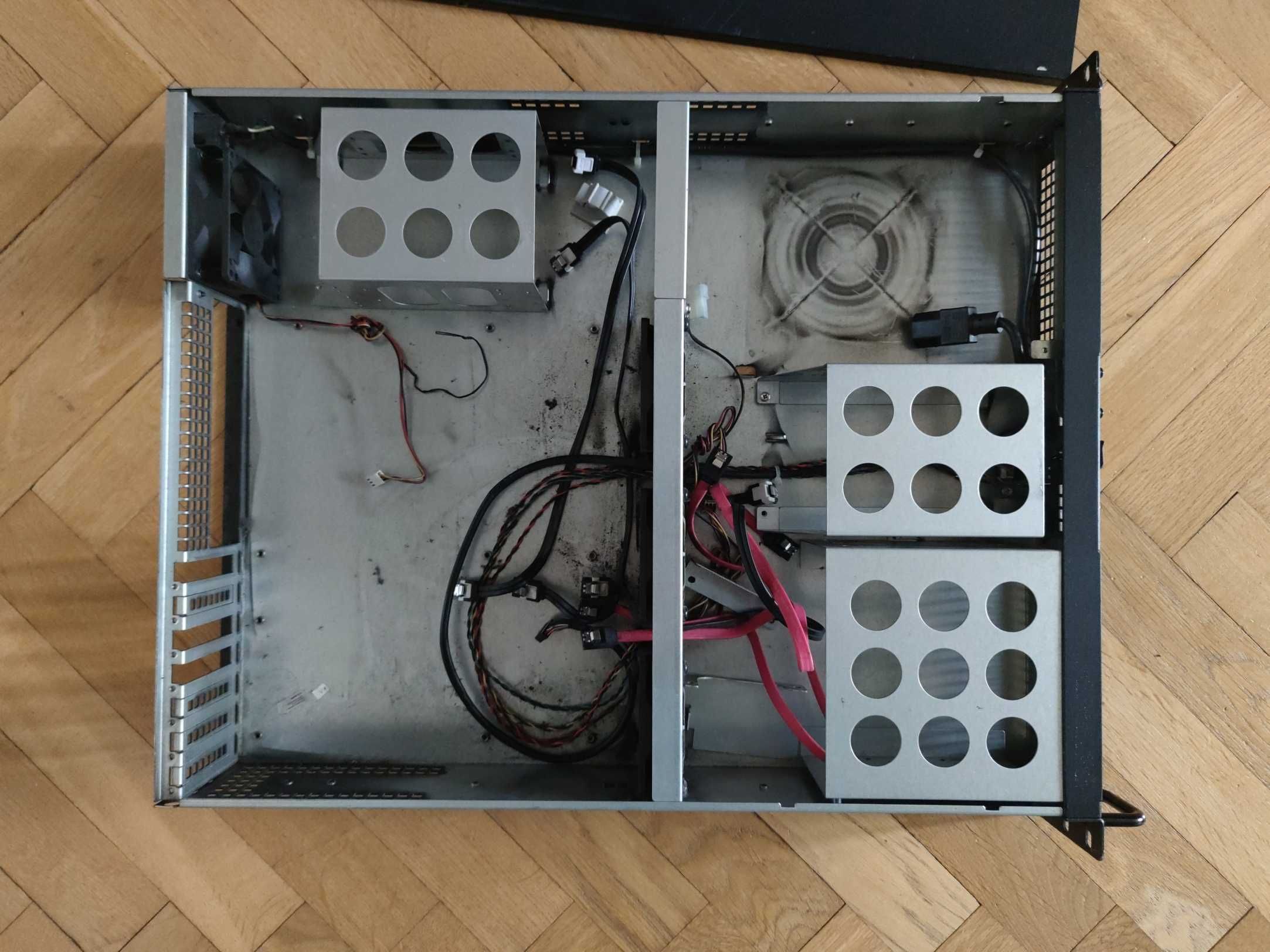 Obudowa rack 2U do komputera domowego