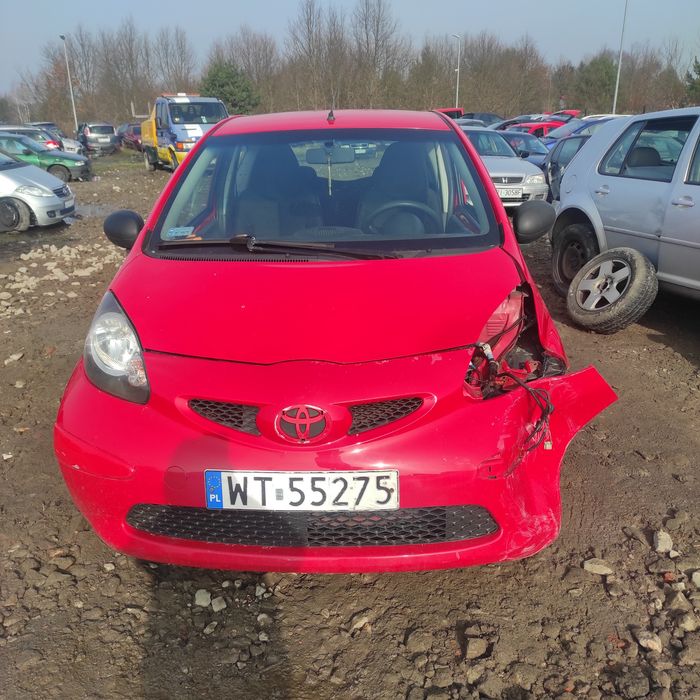 Toyota Aygo 10 benzyna 2007 rok na części